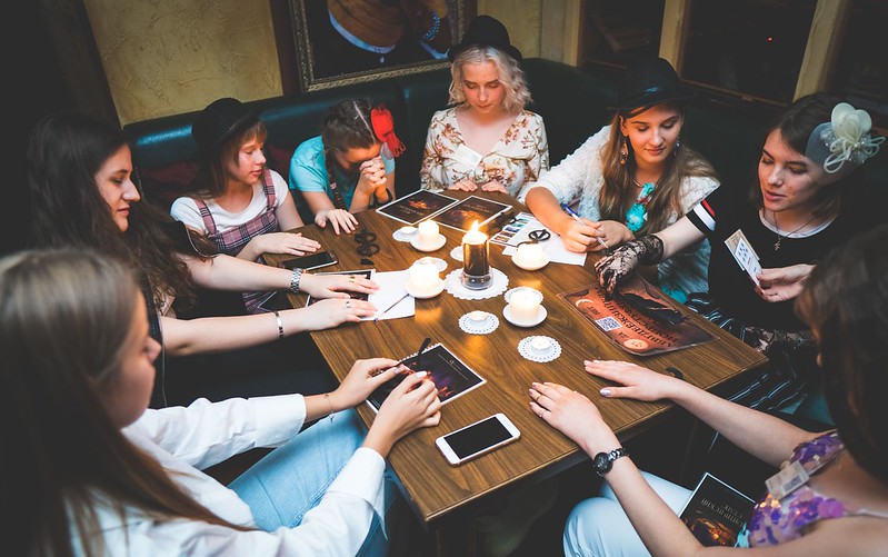 Хэллоуинская вечеринка с мистической атмосферой в Благовещенске